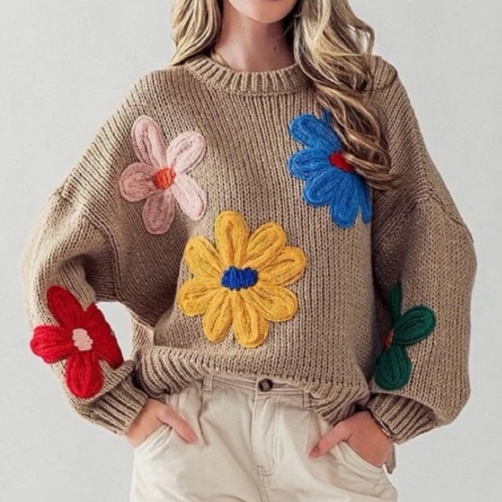 Floral Appliqué Crewneck Sweater - Tan